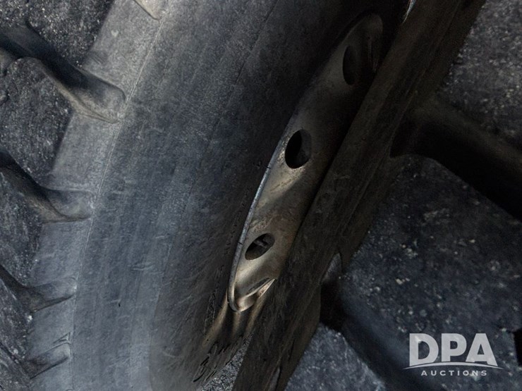 international-4700-image-35