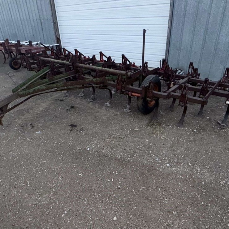Glencoe Field Cultivator, 18’, Pull Type, 3 Bar Harrow, *no Hyd Cyl