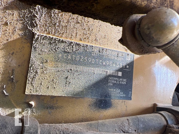 2020-caterpillar-259d3-image-22