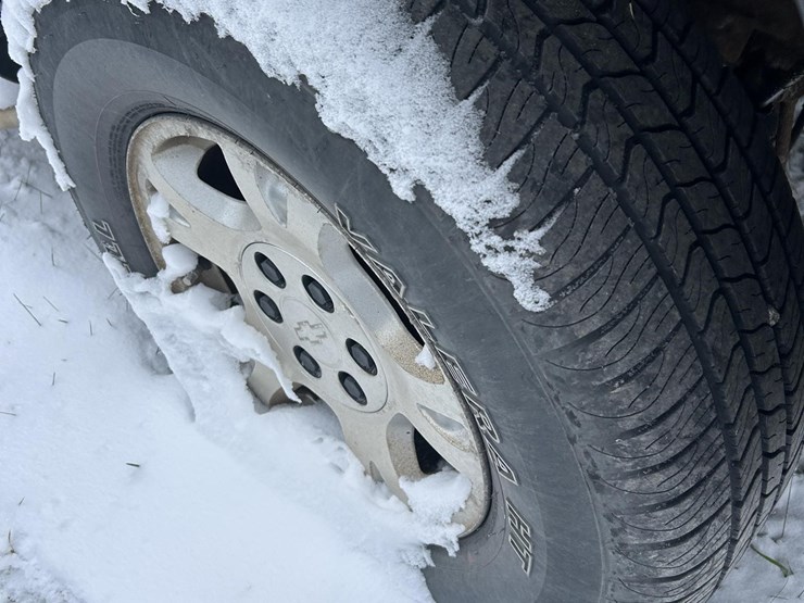 2005-chevrolet-avalanche-1500-image-6