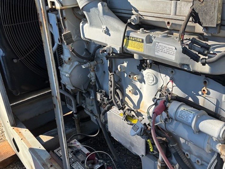detroit-diesel-generator-(njp422)-image-4