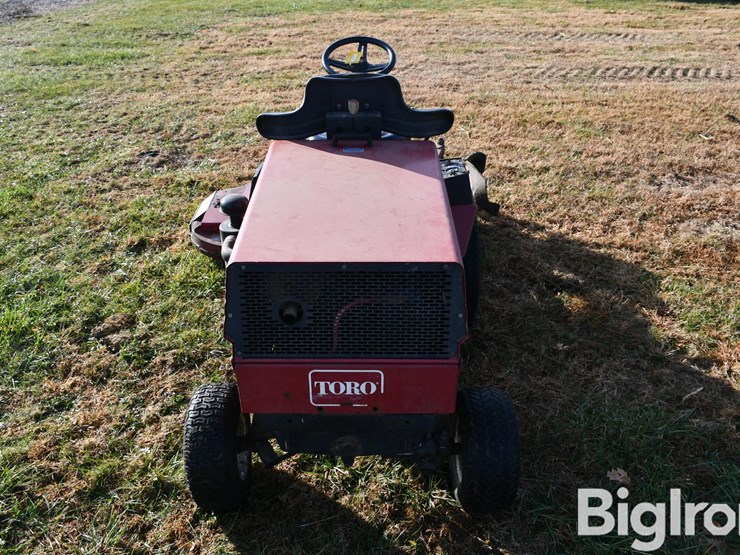 toro-groundmaster-223-d-riding-lawn-mower-image-6