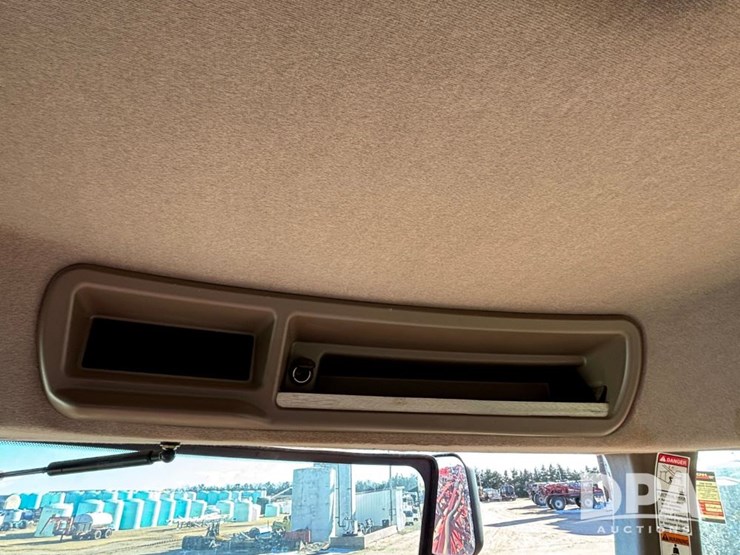 case-ih-patriot-4440-image-121