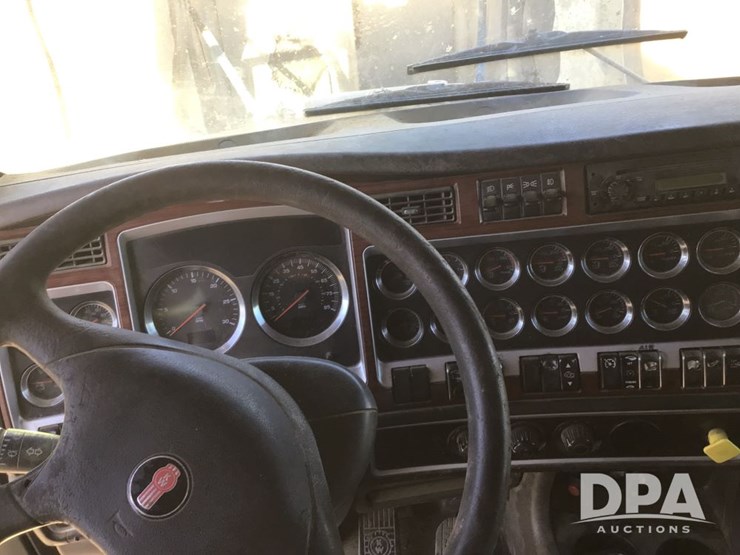 2006-kenworth-t800-image-17