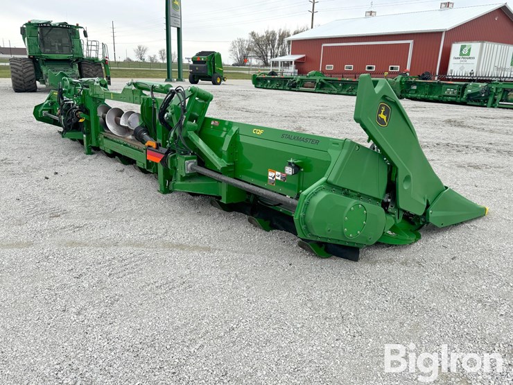 john-deere-c12f-image-3