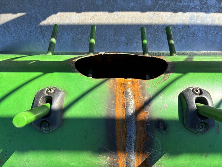 2004-john-deere-630f-image-15