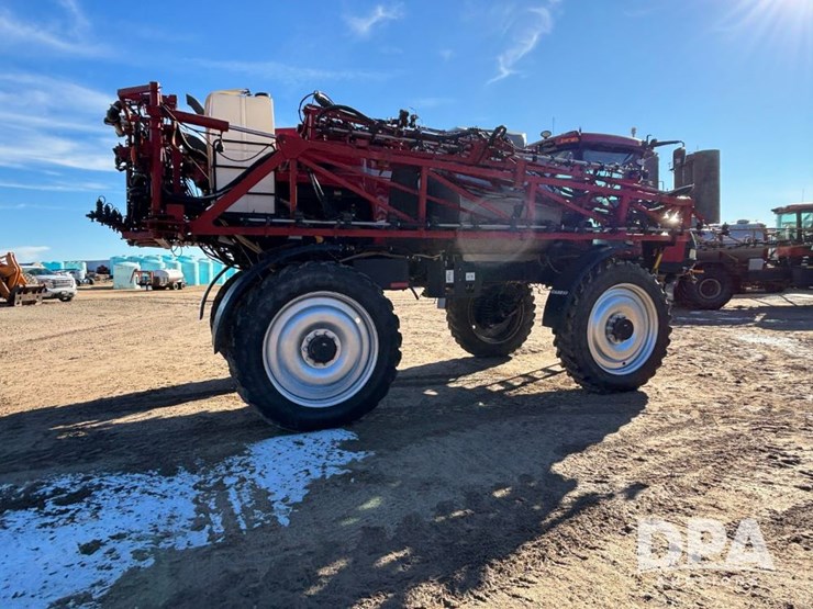 case-ih-patriot-4440-image-11