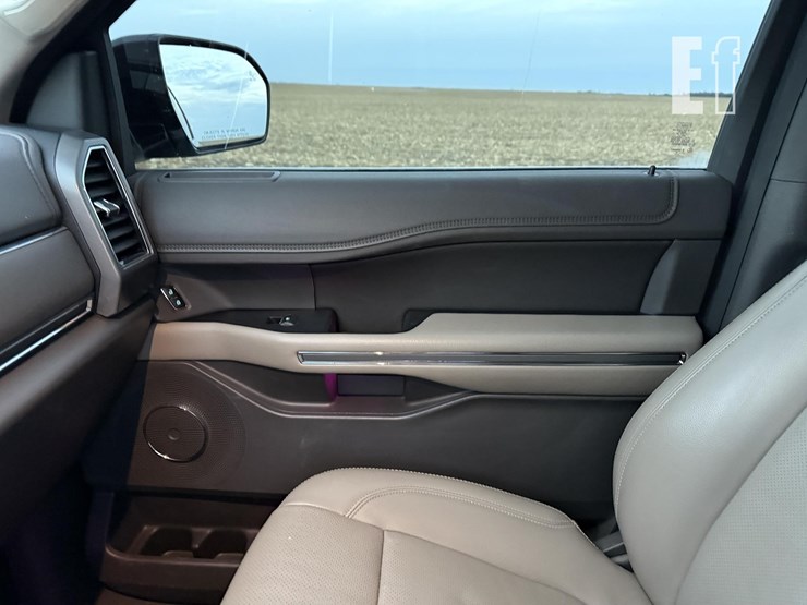 2019-ford-expedition-xlt-image-29