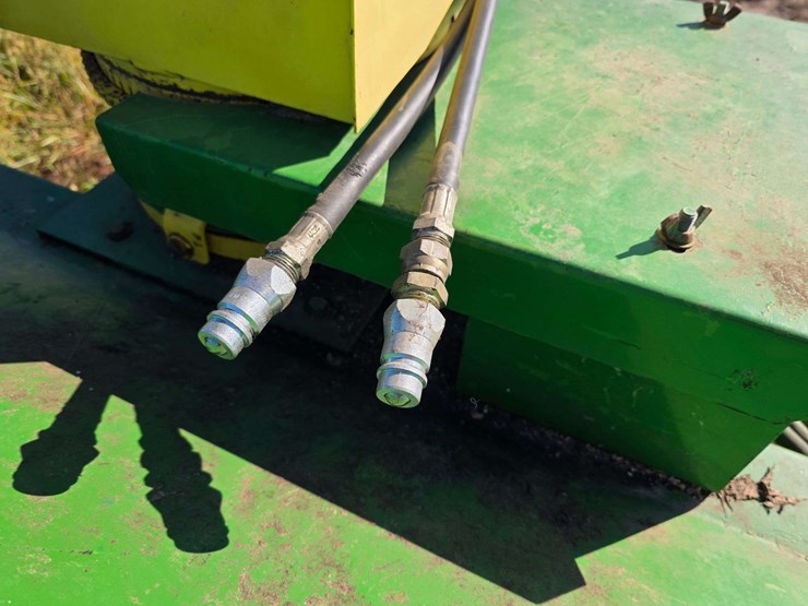 john-deere-686-image-14