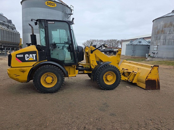 2009-caterpillar-906h-image-4