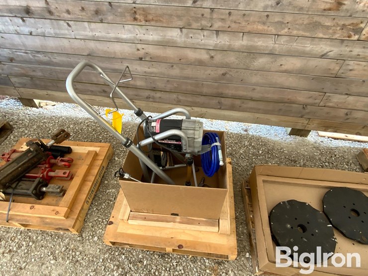 wagner-twin-stroke-9150-piston-pump-sprayer-image-4