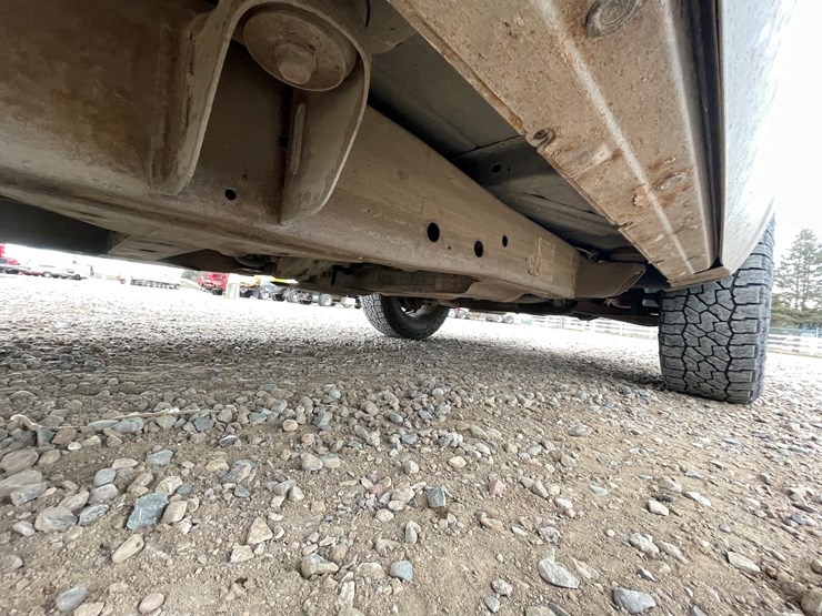 #1125-•-2013-chevrolet-silverado-pickup-truck-(has-mn-title)-image-15