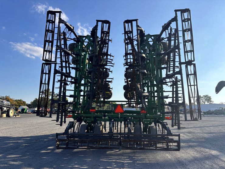 john-deere-2210-image-15