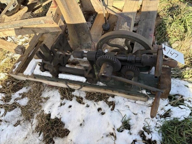 wall-mount-drill-press-image-1