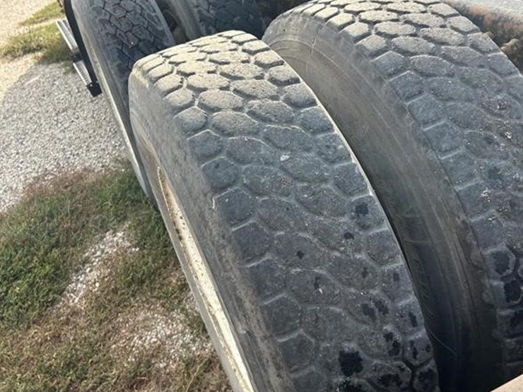 white/gmc-wg64t-image-31