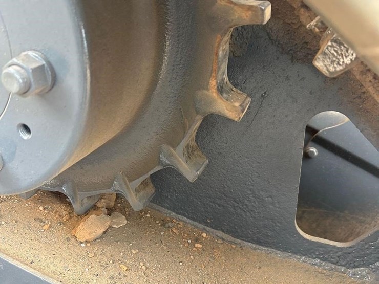 bobcat-t650-image-13