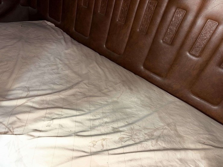 1983-international-co9670-cabover-semi-tractor,-xl-series,-400-cummins,-13-speed,-11r24.5-rears-on-s-image-43