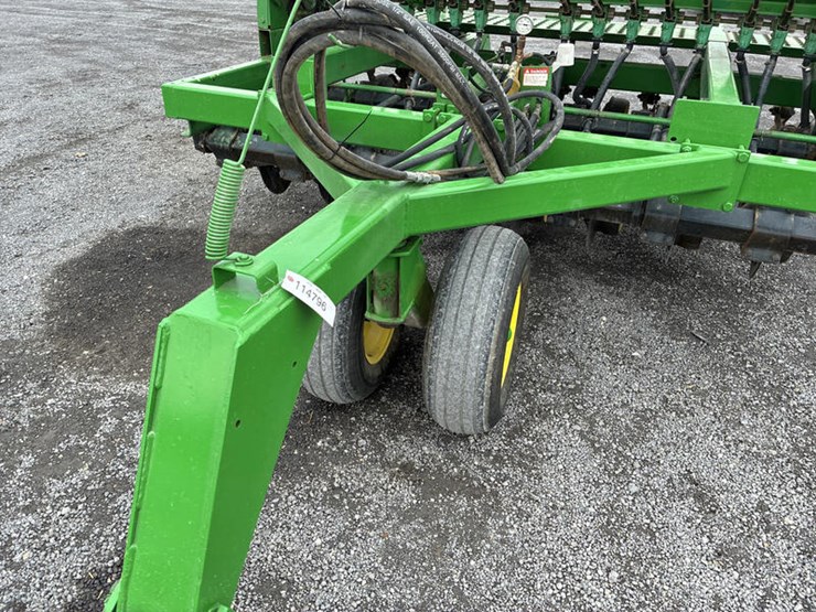 john-deere-750-image-13