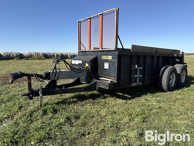 meyer’s-equipment-manufacturing-corp-2550-manure-spreader-image-1