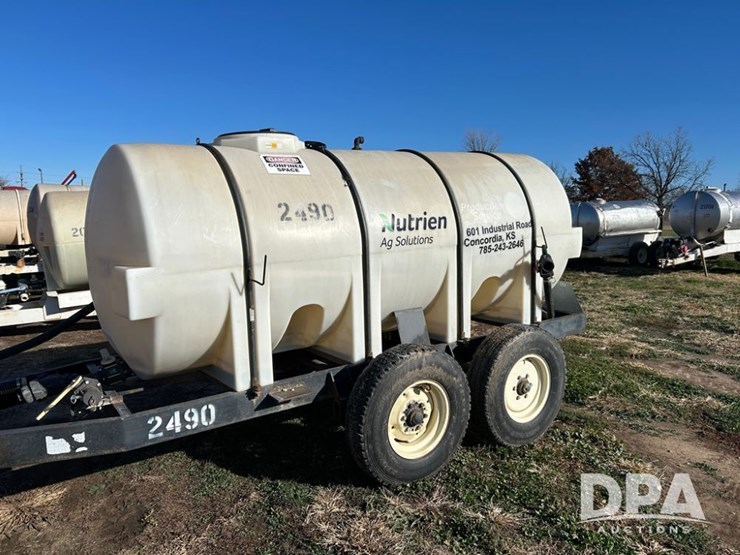 liquid-nurse-trailer-(cp1349,-tank-2490,-unit-92689)-image-3