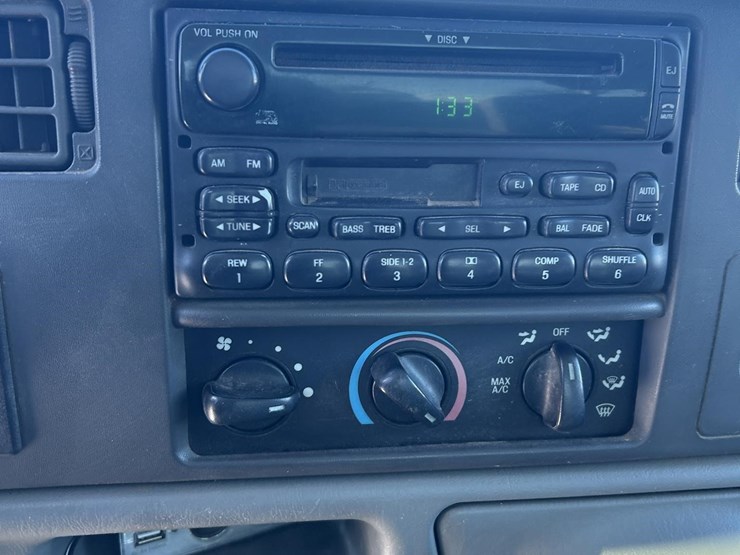 2003-ford-f350-xlt-image-19