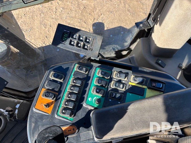 case-ih-titan-3020-image-113