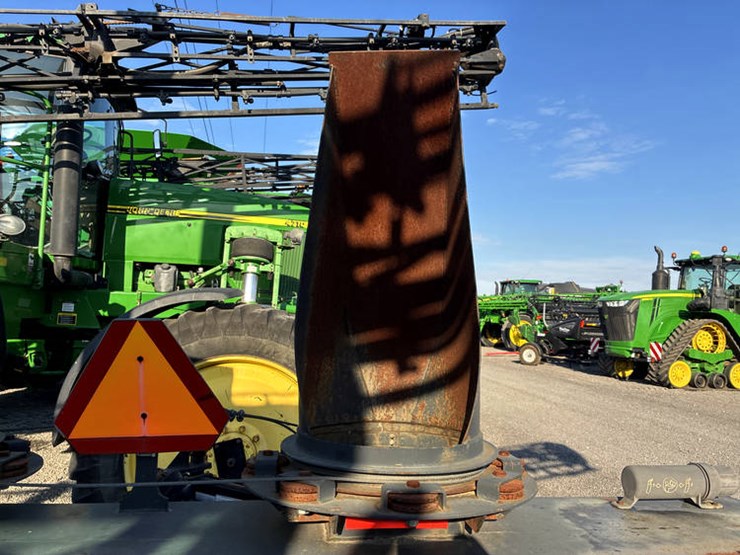 #114045-•-rhino-8600a-#10012-twin-chute-snow-blower-image-7