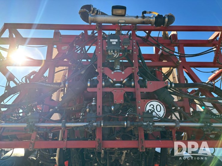 case-ih-patriot-4440-image-90