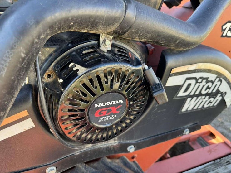 ditch-witch-1330-image-6