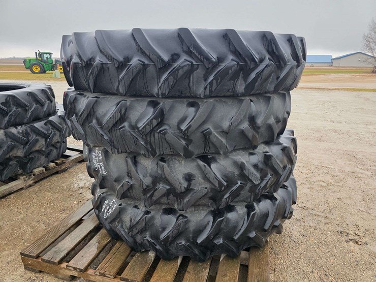 john-deere-8220-image-2