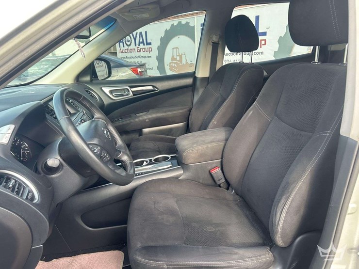 2015-nissan-pathfinder-image-19