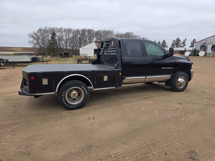 2005-dodge-ram-3500-image-8