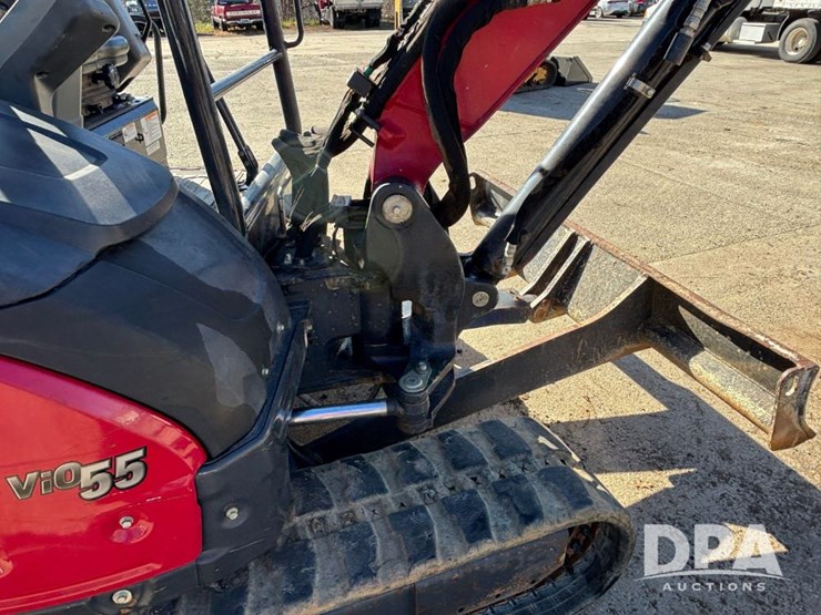 2020-yanmar-vio55-image-45