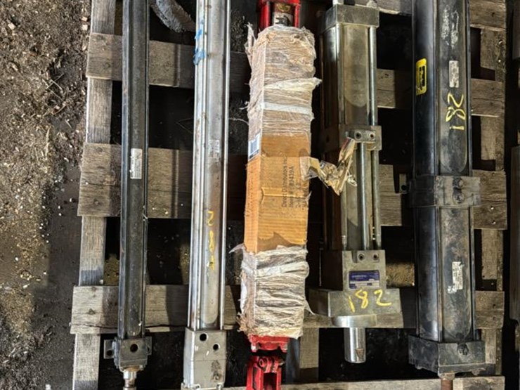 #158-•-air-cylinders-image-1