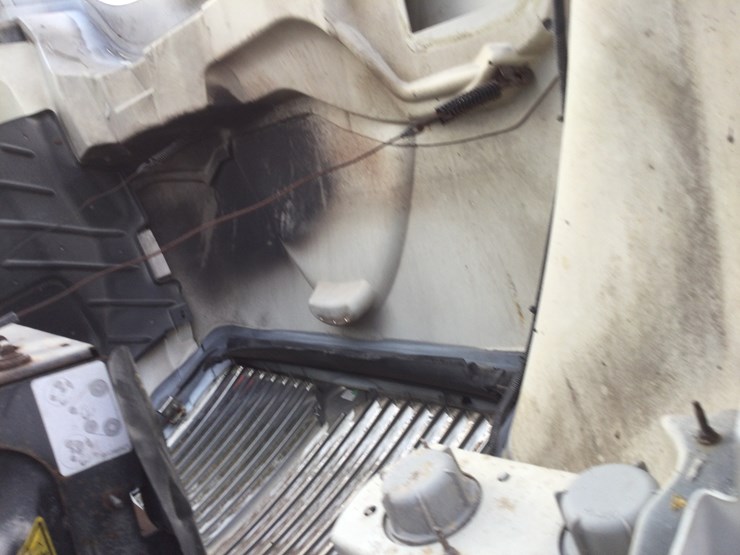 2013-international-durastar-4300-image-26