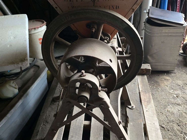 letz-made-for-deere-and-webber-co.-minneapolis-feed-mill,-turns-and-all-levers-work-image-7