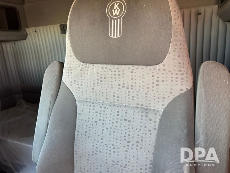 2009-kenworth-t800-image-35