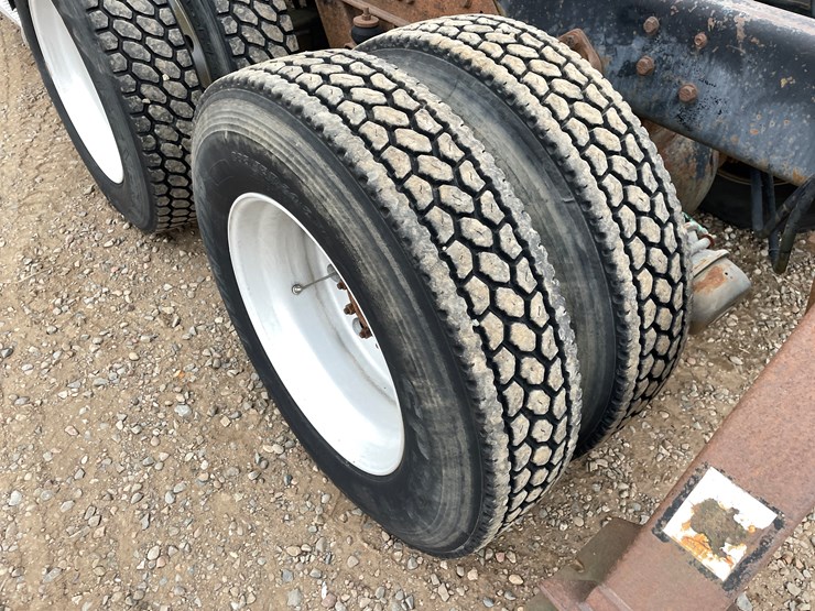 ford-lt9000-image-27