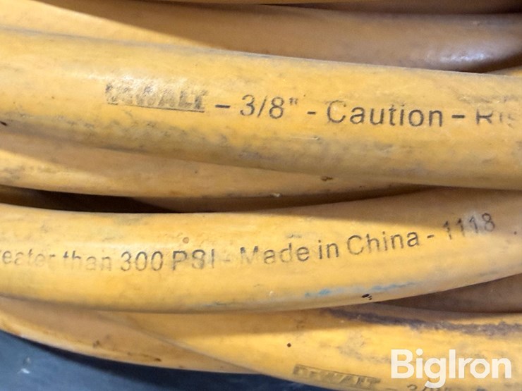 various-jacks-&-air-bubble-w/-hose-image-9