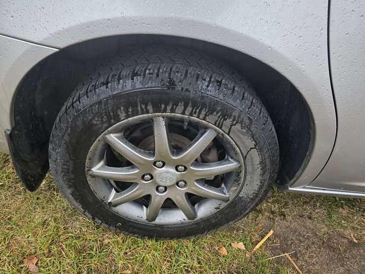 2006-buick-lucerne-cxl,-216,480-miles,-cruise,-am/fm/cd,-dual-climate-control,-heated-leather-seats,-image-20