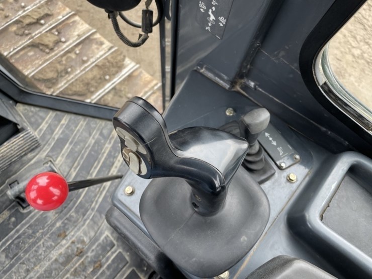 deere-650k-xlt-image-31