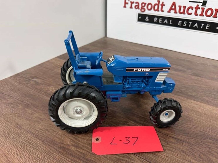 ford-tractor-image-4