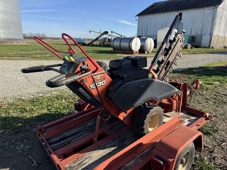 ditch-witch-1330-image-3