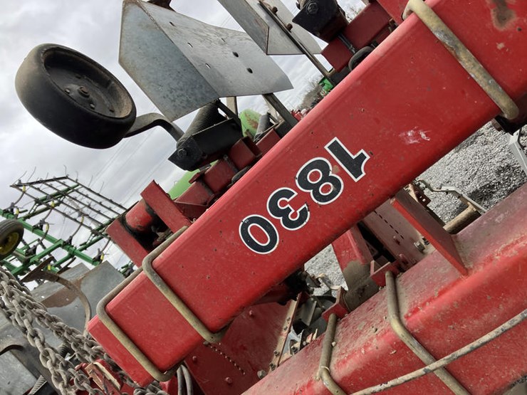 case-ih-1830-image-13