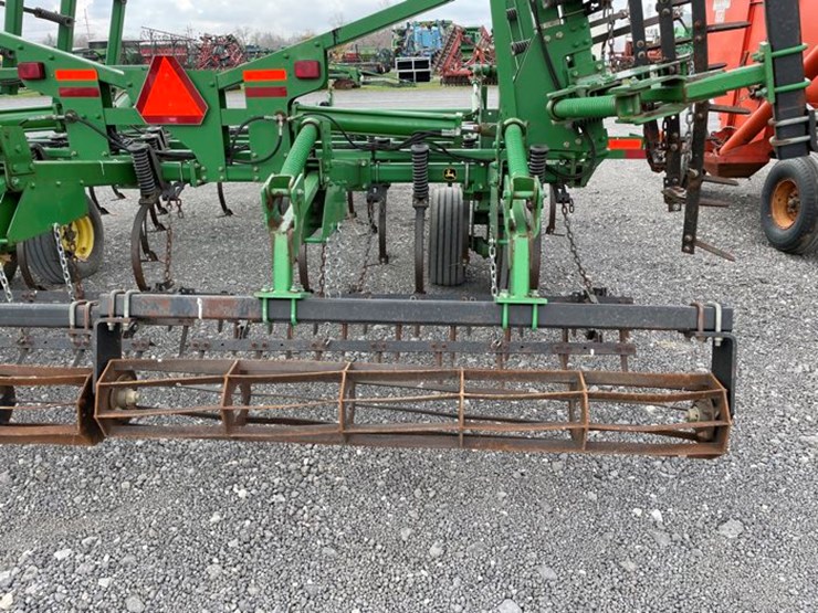 john-deere-2210-image-23