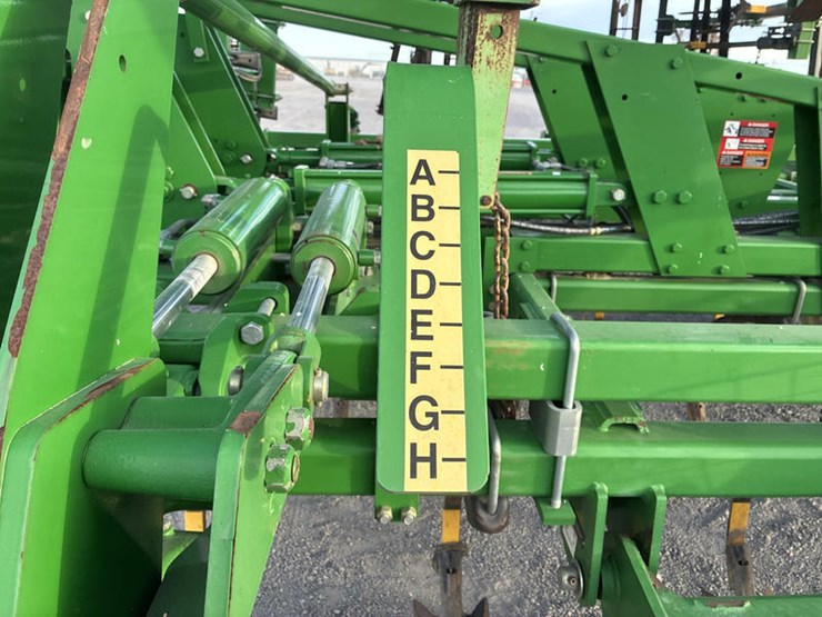 john-deere-2210-image-59