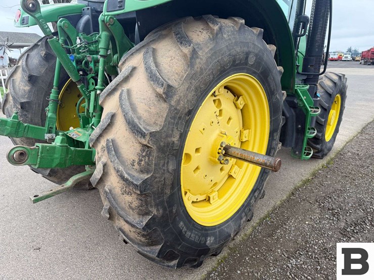 2012-john-deere-6115r-image-45