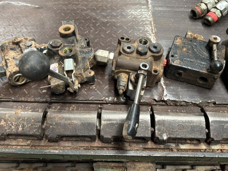 #184-•-hydraulic-motors-image-4