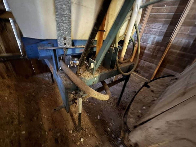 100-gallon-3pt-sprayer-image-3