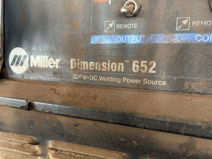 miller-dimension-652-welder-image-3